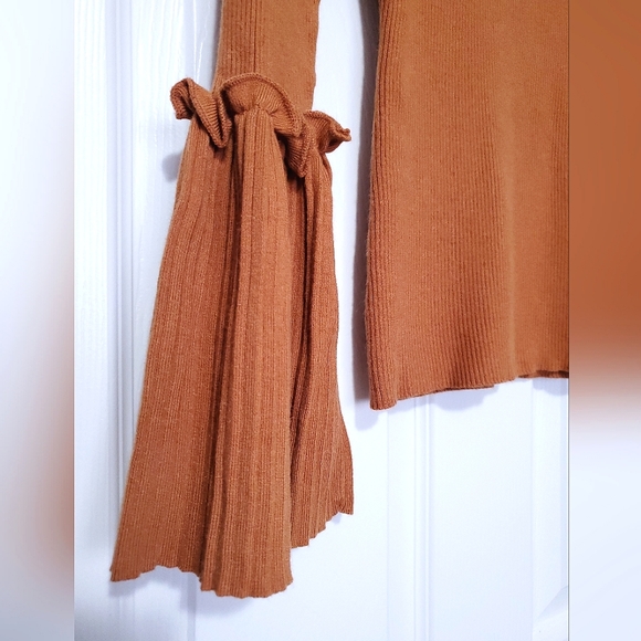 Chicwish knit turtleneck flare bell ruffle sleeves burnt orange ribbed S small - Picture 5 of 11